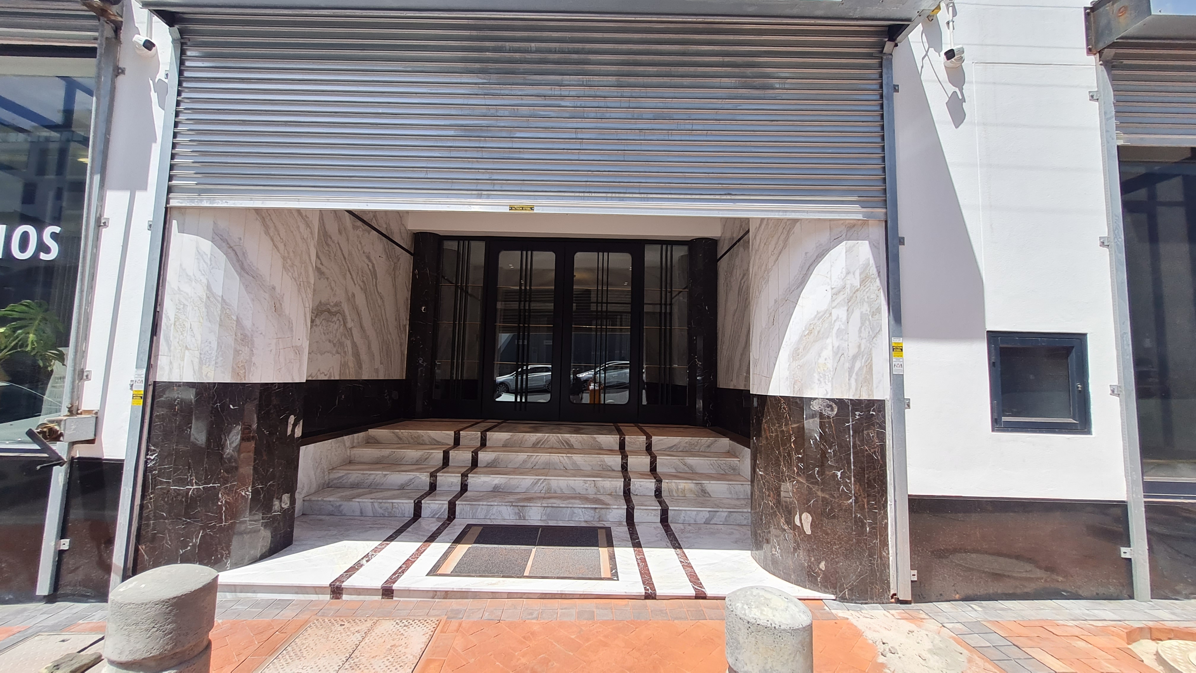 To Let commercial Property for Rent in Gardens Western Cape